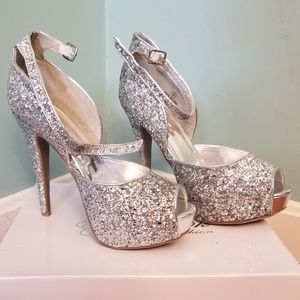 Elegant Footwear Platform Peeptoe heels